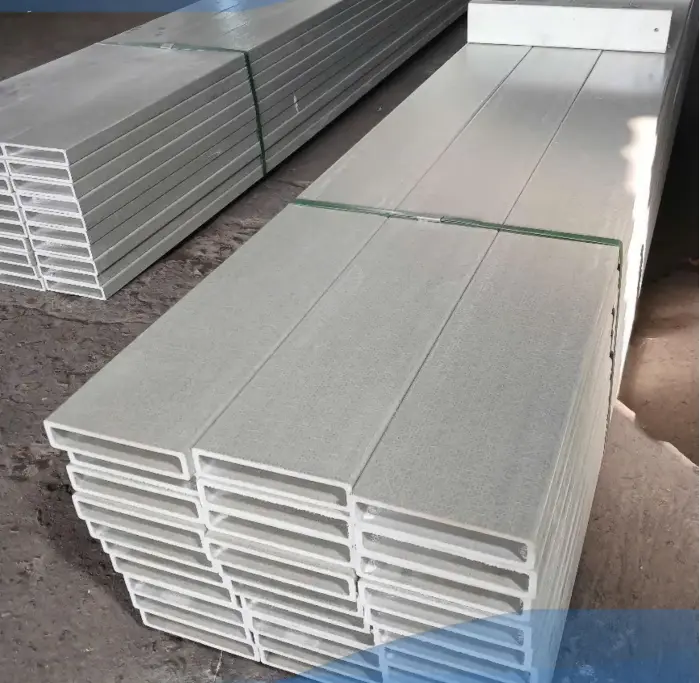 Máng điện composite 100×600: Giải pháp bền vững và hiệu quả